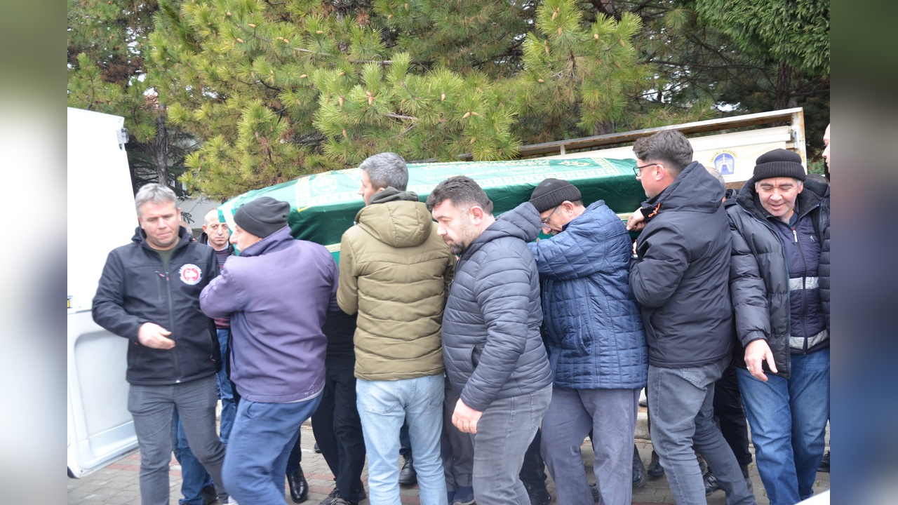 Kayıp Kişi Donma Tehlikesiyle Bulundu, Defnedildi