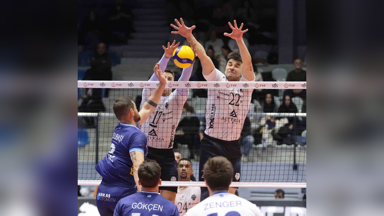 Arkas Spor, Efeler Ligi'nde Altekma'yı Mağlup Etti