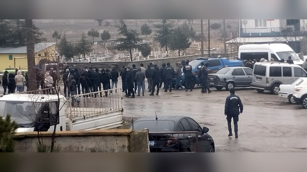 Aileler Arasında Silahlı Kavga: 4 Kişi Tutuklandı