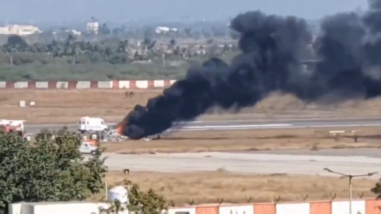 Hindistan'da Helikopter Kazası: Üç Kişi Hayatını Kaybetti