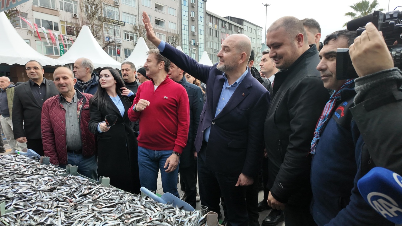 Bahçelievler'de Geleneksel Hamsi Festivali Coşkuyla Gerçekleşti