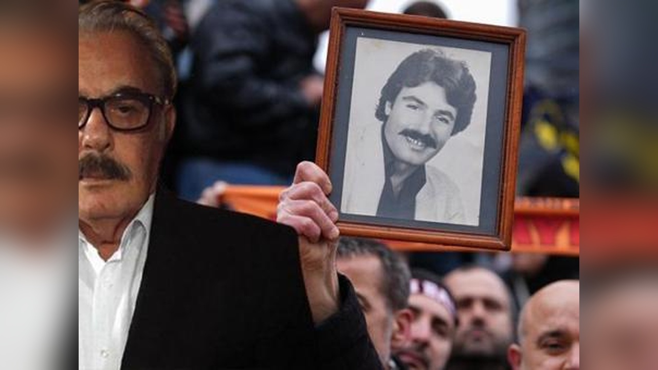 Ferdi Tayfur'un Cenazesi, Aile İlişkilerini Gündeme Getirdi