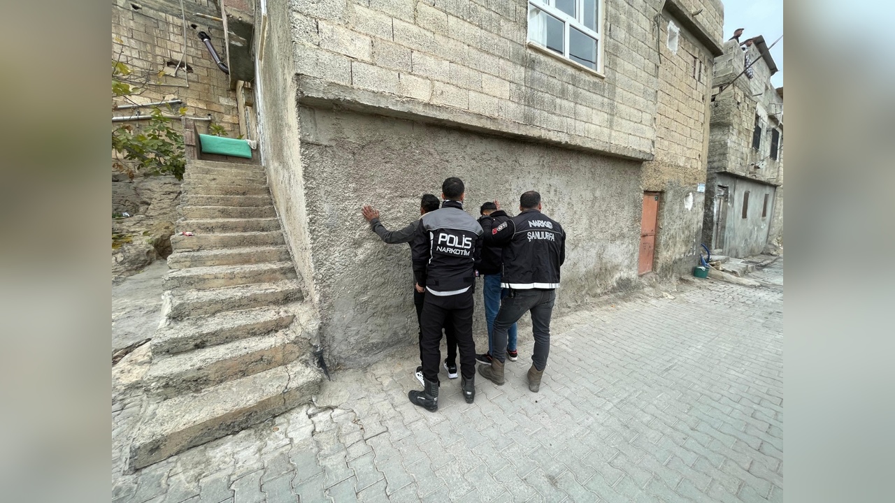 Şanlıurfa'da Uyuşturucu Operasyonu: 17 Kişi Tutuklandı