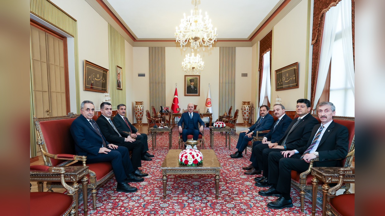 Kurtulmuş, Türkiye Kamu-Sen Heyetini Ağırladı