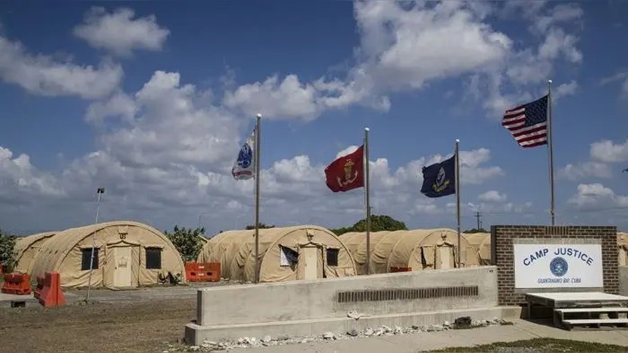 ABD, Guantanamo'daki 11 Yemenli Tutukluyu Umman'a İade Etti