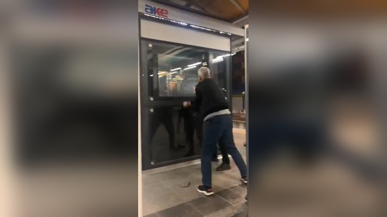 Omuz Atma İddiası Sonrası Darp Olayı Kameralara Yansıdı