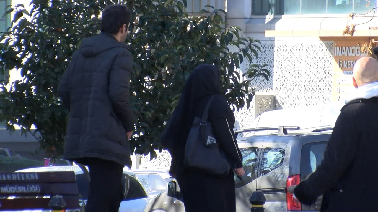 Eyüpsultan'da Koca Tarafından Öldürülen Kadının Cenazesi Alındı