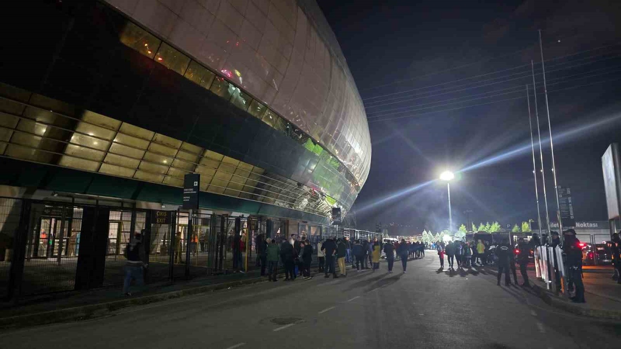 Kocaelispor Taraftarları Eşyalarını Geri Almak İçin Kulübe Başvuruda Bulunacak