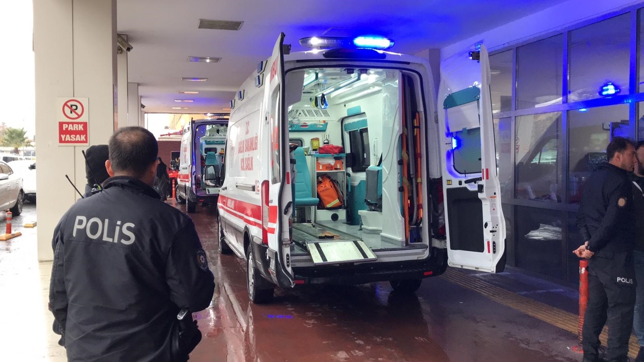 Beton Mikseri ile Otomobil Çarpışması: Bir Kişi Hayatını Kaybetti, Diğeri Yaralandı