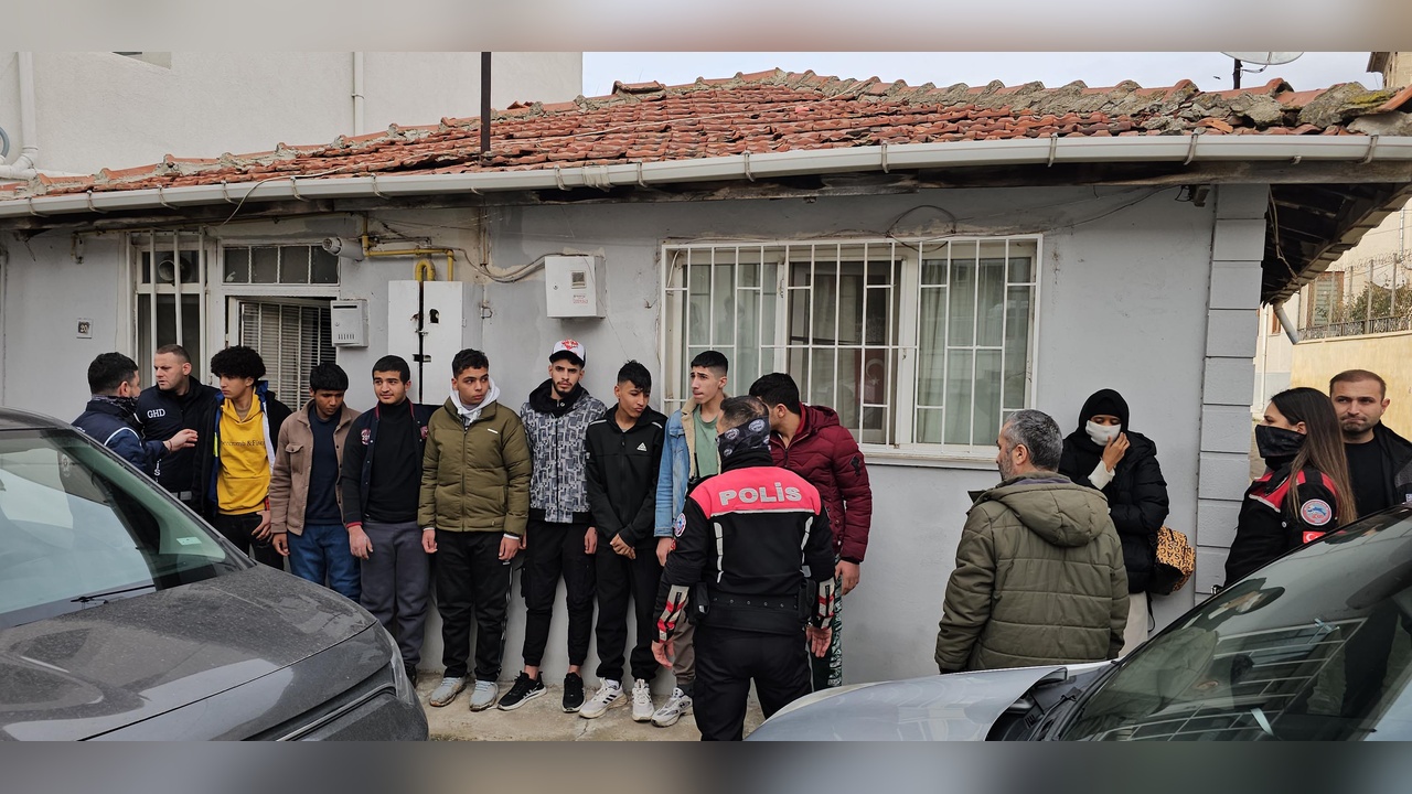 Edirne'de 11 Kaçak Göçmen Ele Geçirildi