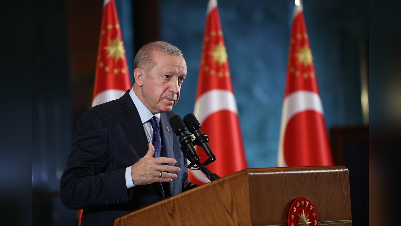 Cumhurbaşkanı Erdoğan'dan Eleştiri: Devlet Çabalarına Gölge Düşüren Yöneticiler Var