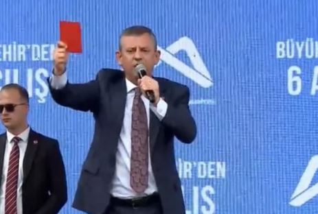 CHP tepki çeken 'kırmızı kart'a ısrarlı