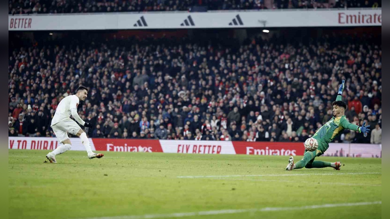Altay Bayındır'ın Başarılı Performansı Manchester United'ı FA Cup'ta İleri Taşıdı