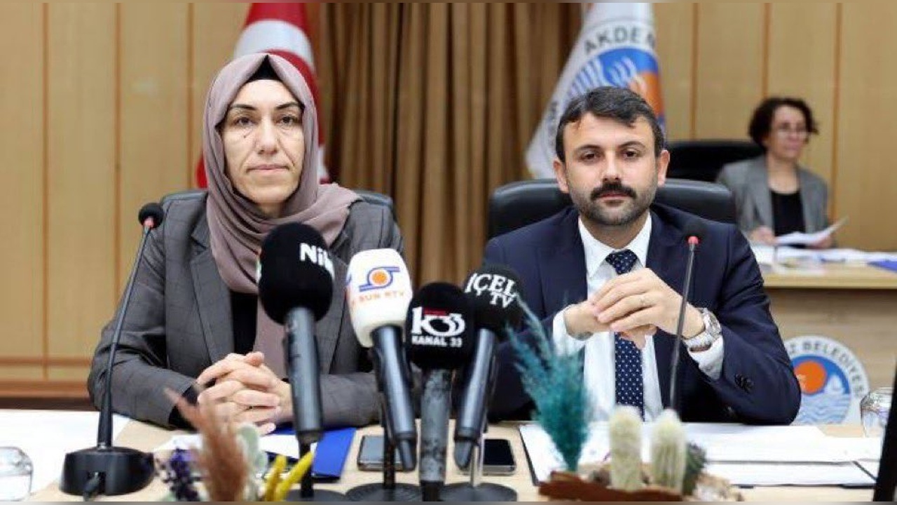 Akdeniz Belediyesi'nde Tutuklamalar: Başkan ve Meclis Üyeleri Gözaltında