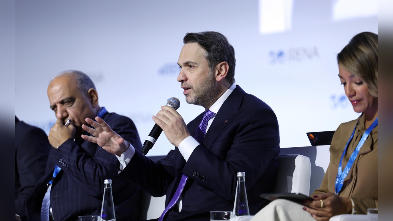 Bakan Bayraktar, Yenilenebilir Enerji Konferansında Önemli Mesajlar Verdi