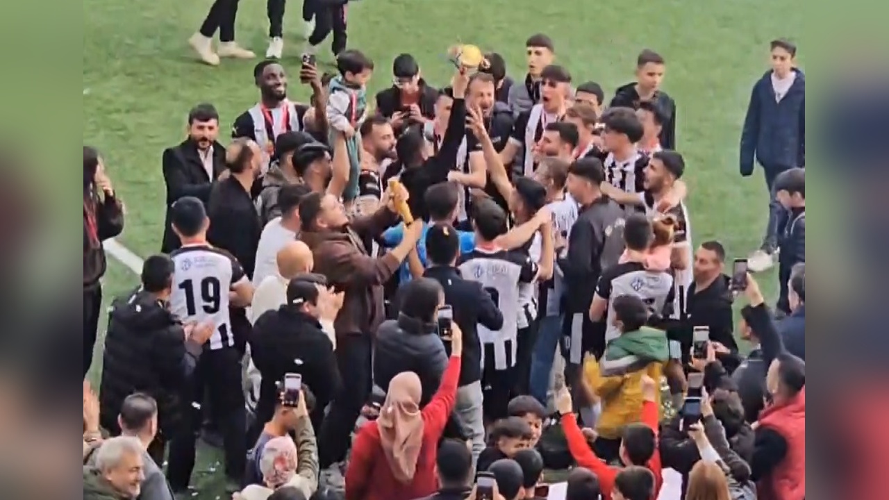 Şampiyonluk Maçında Duygusal Anlar: Evlilik Teklifi