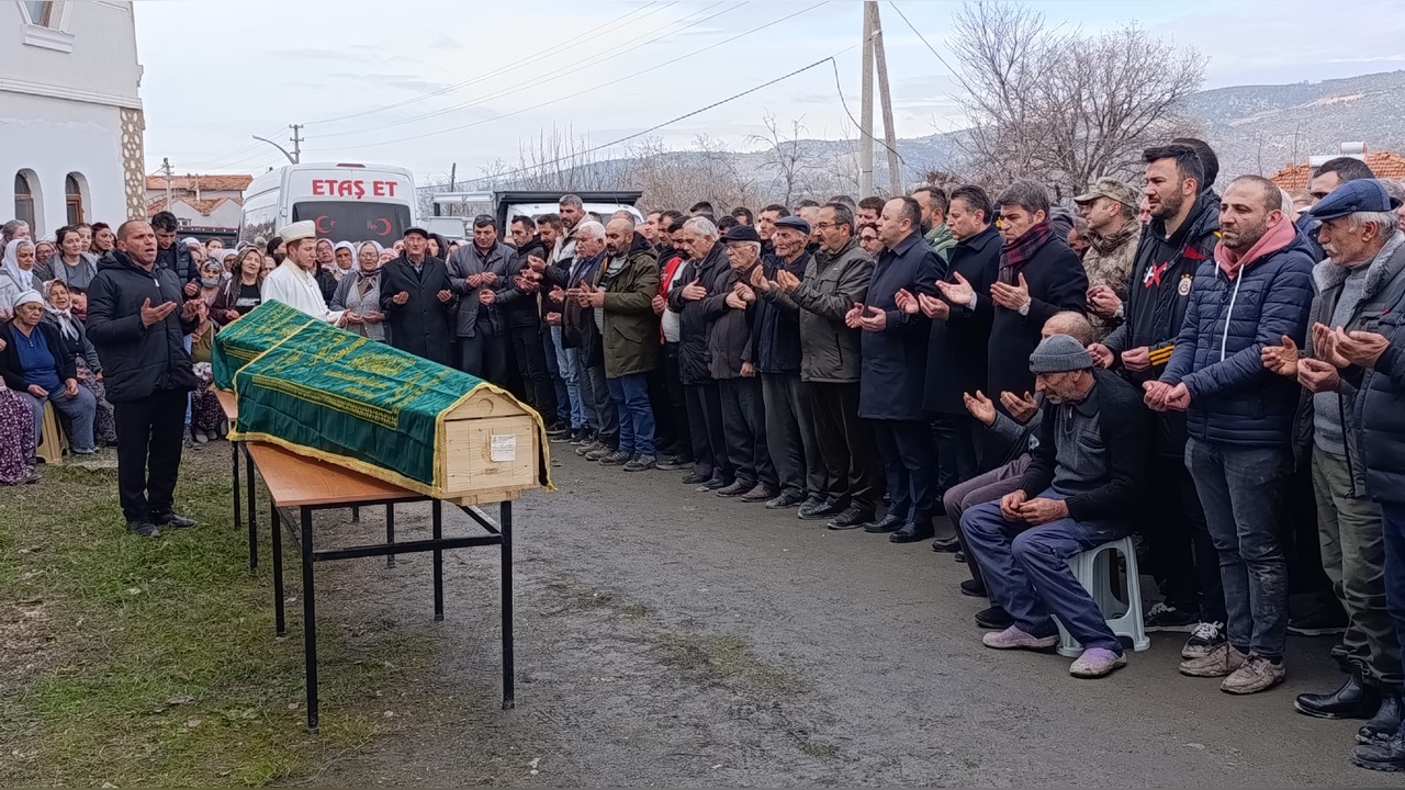 Göçük Altında Kalan İki Kişi Son Yolculuğuna Uğurlandı