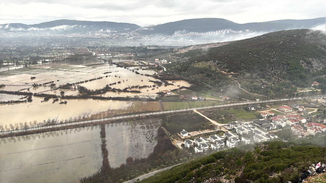 Muğla'daki Tarım Arazileri Sel Suyuyla Kaplandı