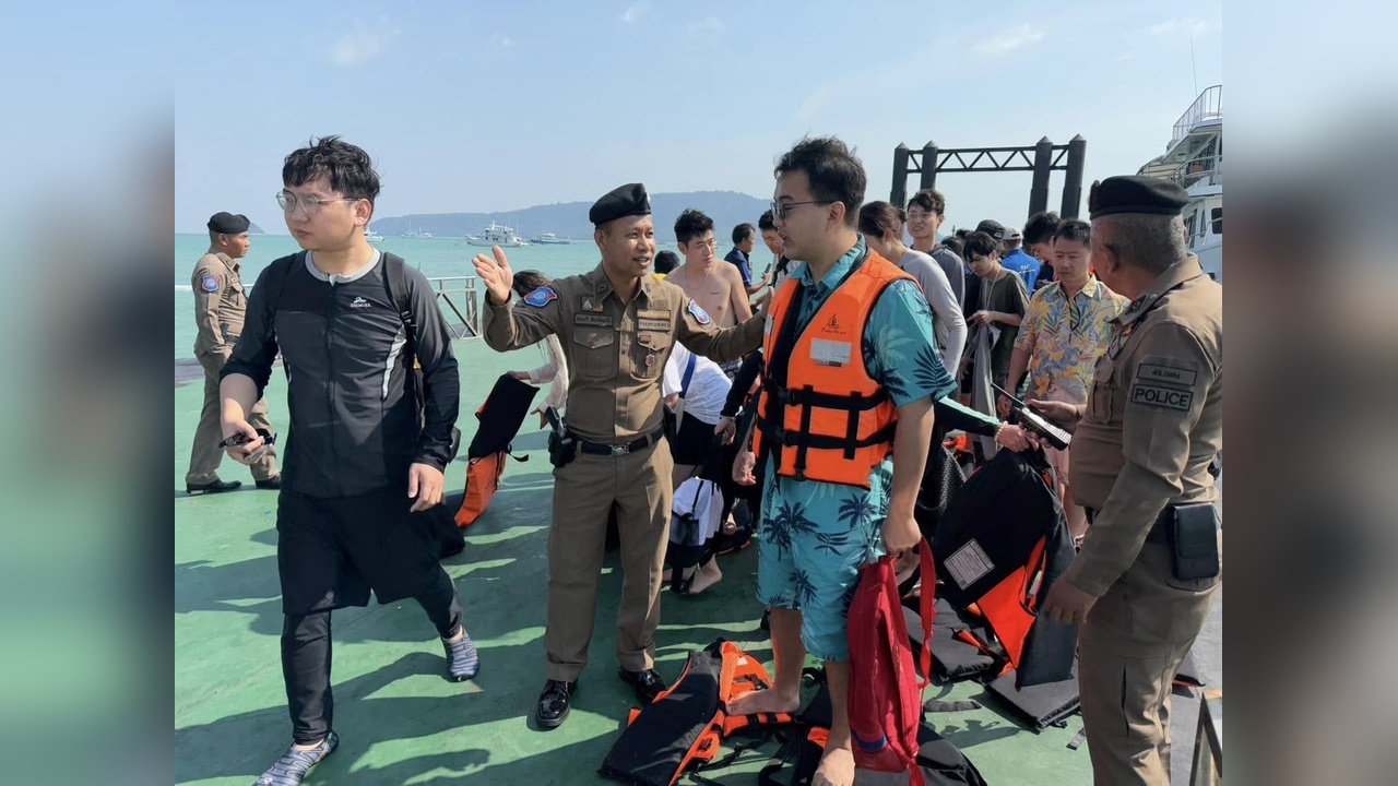 Phuket'te Turist Teknesi Alabora Oldu: Kurtarma Çalışmaları Başladı