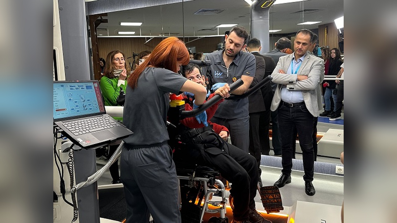 Robotik Teknolojiler Fizik Tedavisinde Yeni Bir Dönem Başlatıyor