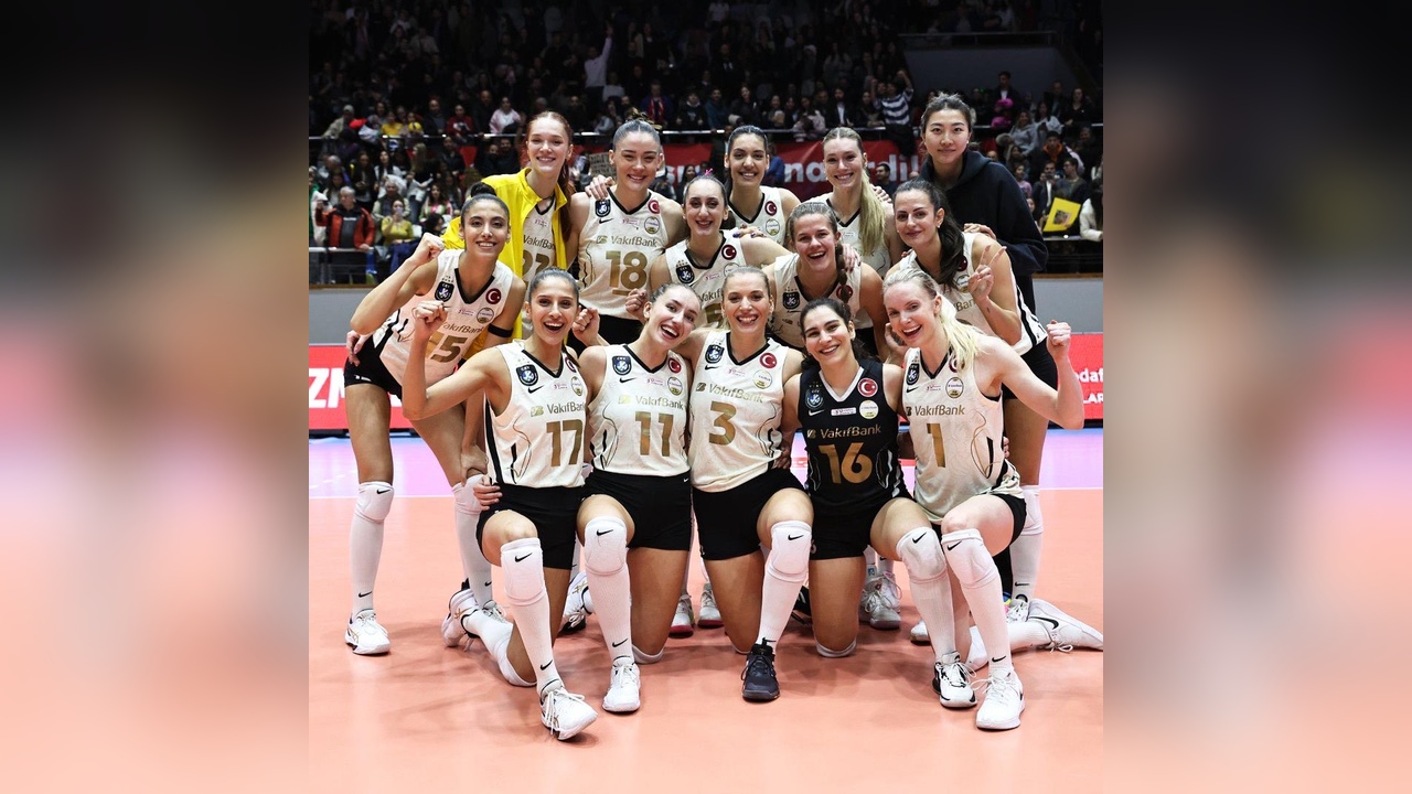 VakıfBank, Aras Kargo'yu 3-0 Mağlup Etti
