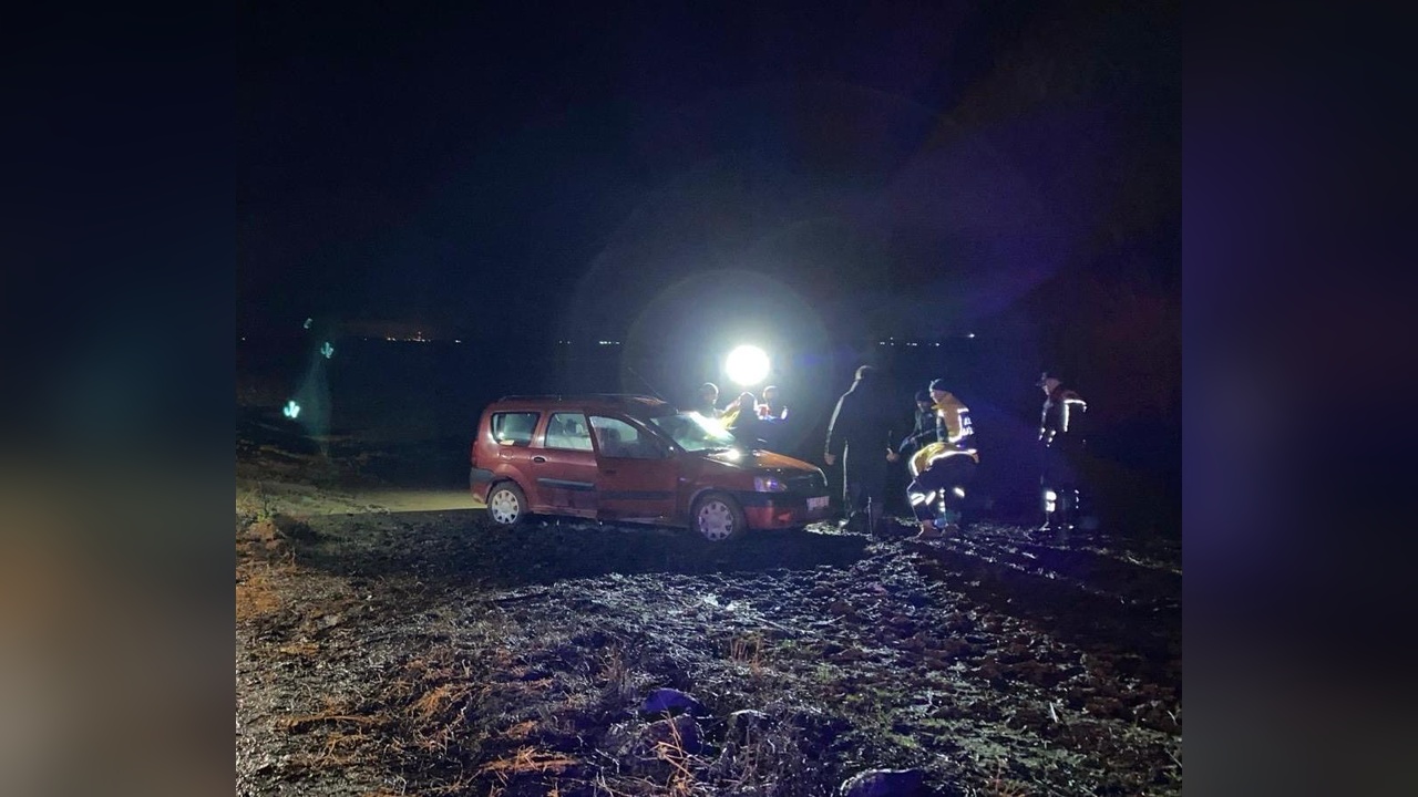 Tarla İçinde Bulunan Otomobilde Bir Ceset Keşfedildi