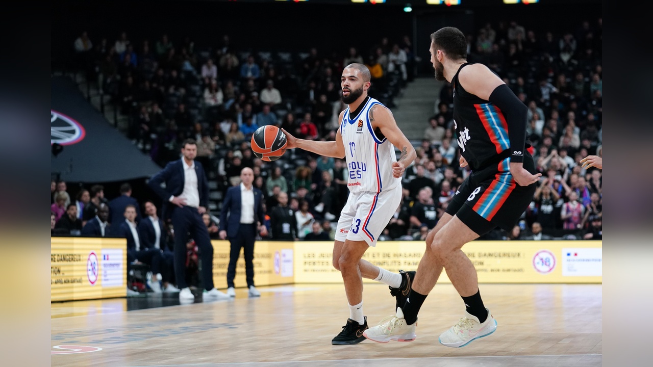 Anadolu Efes, Paris Basketball'a Yenildi