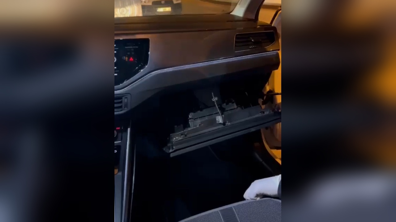Ataşehir'de Gizli Uyuşturucu Operasyonu: Hidrolik Sistemle Saklanan Madde Ele Geçirildi
