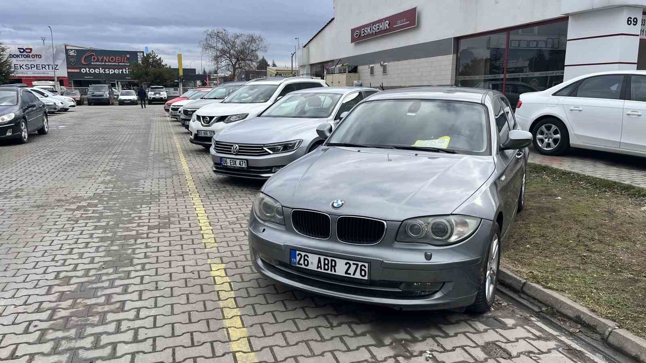 Araç Satışlarında Düşüş, Fiyatlarda Artış Yaşanıyor