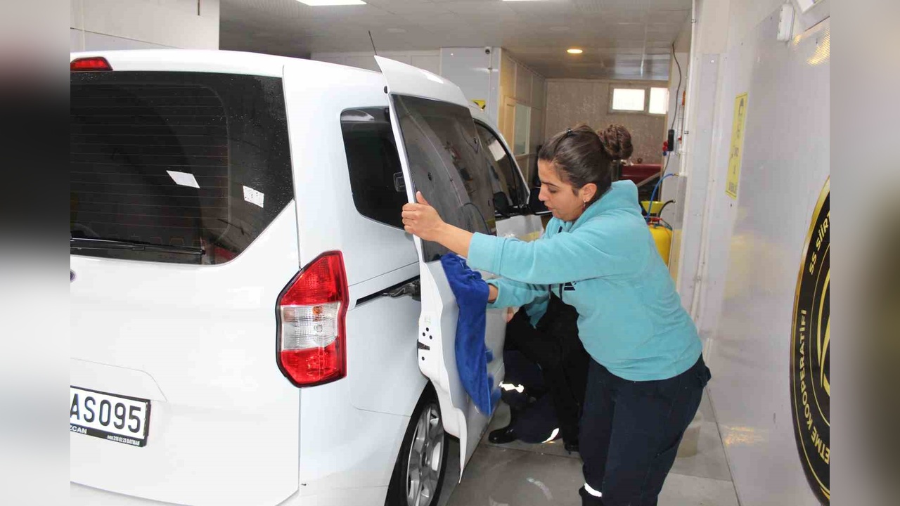 Siirt'te Ev Hanımları Oto Yıkama Kooperatifi Kurdu