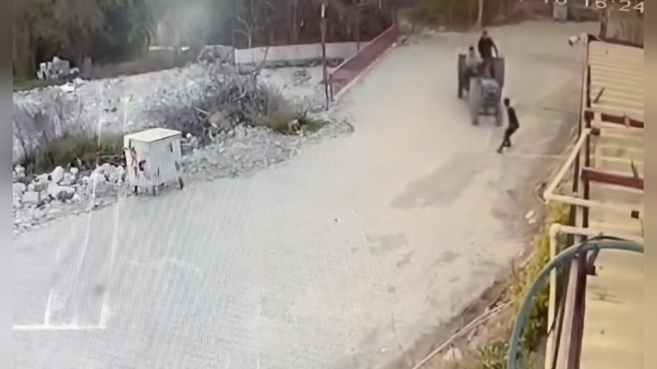 Patpat Aracının Çarptığı Çocuk Kazası Güvenlik Kamerasında