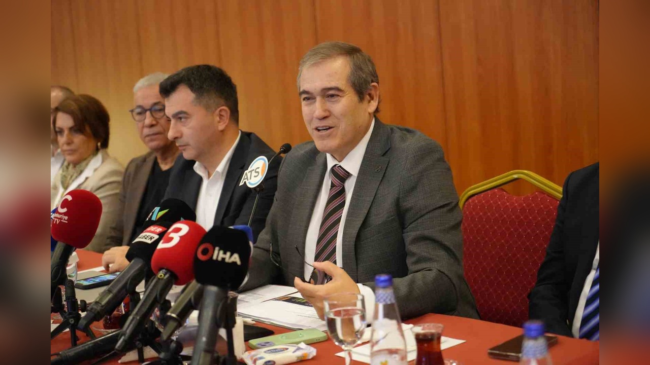 Antalya, Türkiye'ye Gelen Turistlerin Gözdesi Olmaya Devam Ediyor