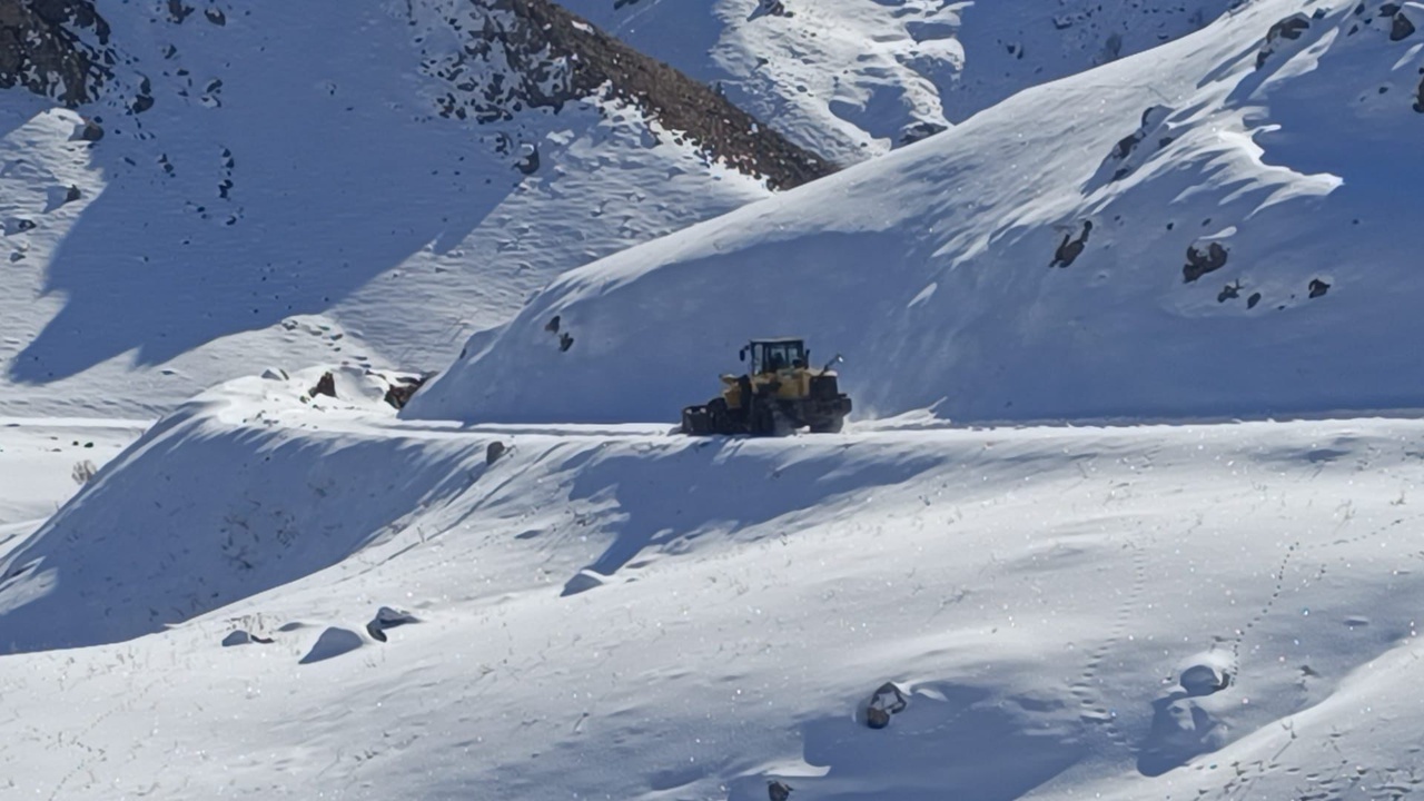 Şırnak'taki Kapanan Yol Yeniden Ulaşıma Açıldı