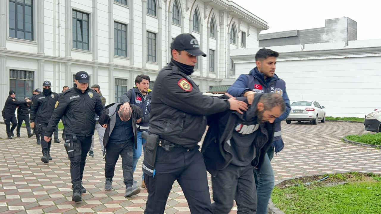 Çelik Kasa Hırsızları 2 Milyon TL ile Yakalandı