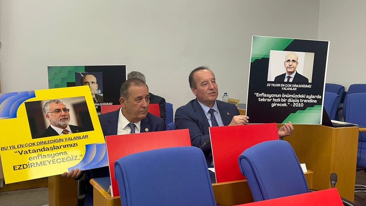 TBMM'de En Düşük Emekli Aylığı Teklifi Görüşülüyor