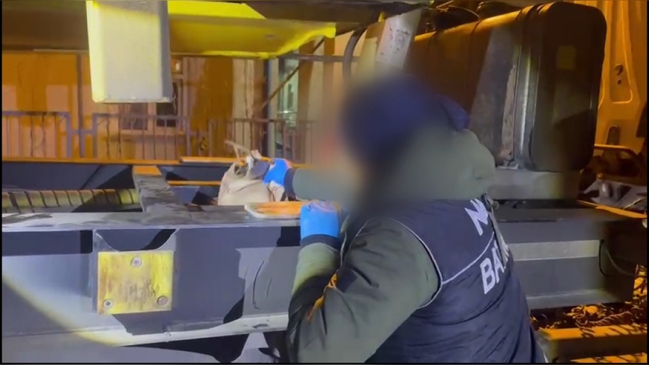 Uyuşturucu Operasyonu: TIR'daki Kaçak Madde 'Mailo' ile Ele Geçirildi