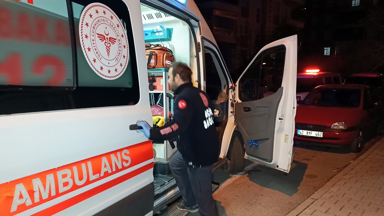 İçki İçerken Mesaj Gönderen Kişi İtfaiye Merdiveniyle Kurtarıldı
