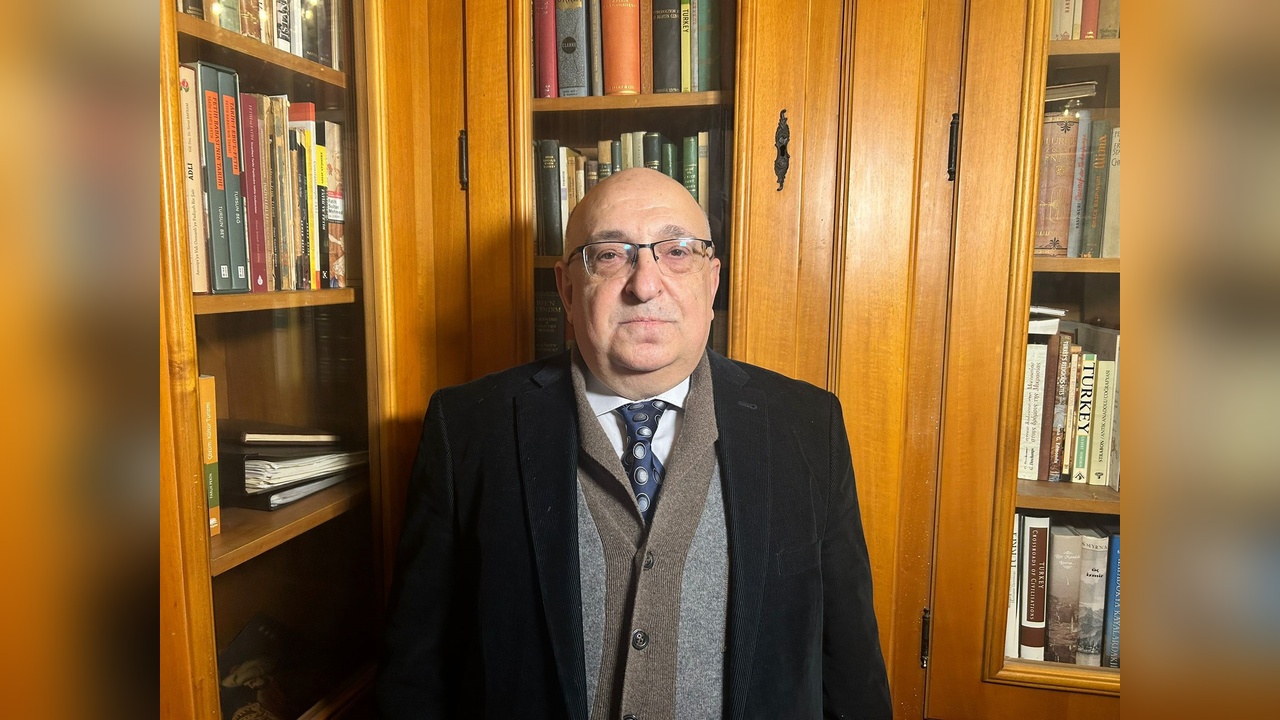 Cezveciyan Ailesi'nin Saatçilik Tarihi Kitaplaştı