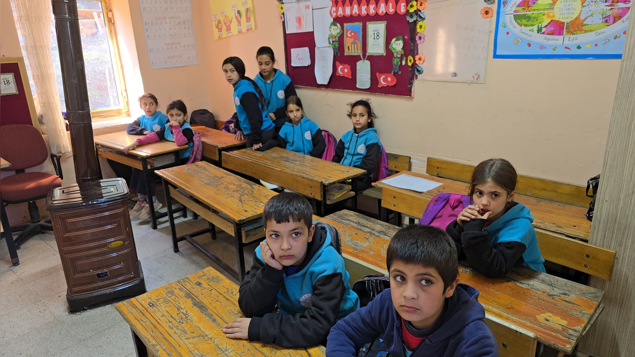 Kemal'in Boş Sırası: Maganda Kurbanı Öğrencinin Karnesi