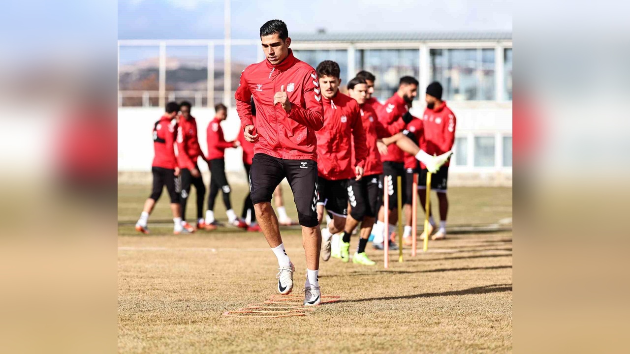 Sivasspor, Taktik Çalışmalarına Devam Ediyor