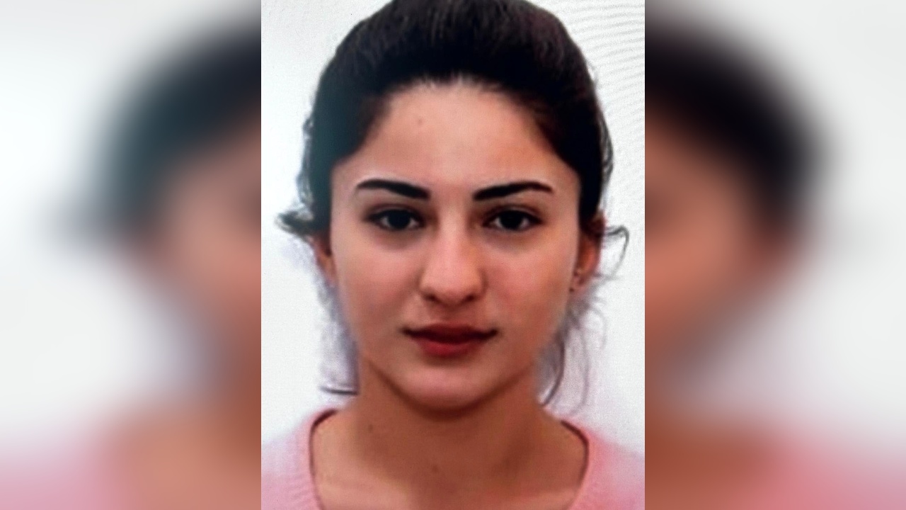 Otomobilden Düşerek Hayatını Kaybeden İpek'in Cenazesi Defnedildi