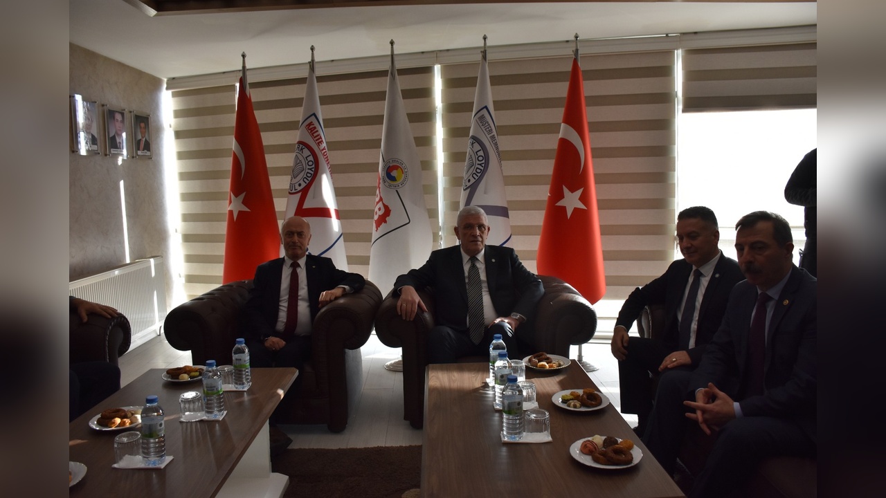Dervişoğlu'ndan Sert Eleştiri: Barış Güvercini Muamelesi Yapılıyor
