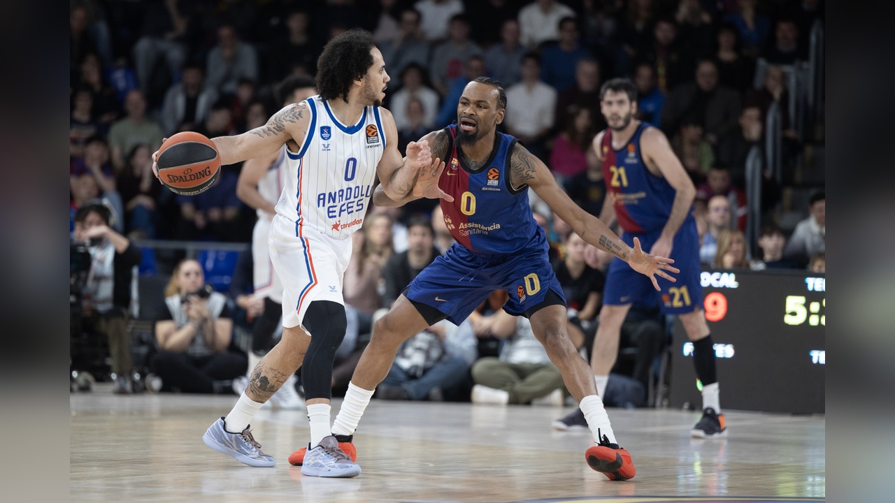Barcelona, Anadolu Efes'i 90-80 Yenerek Galibiyet Aldı