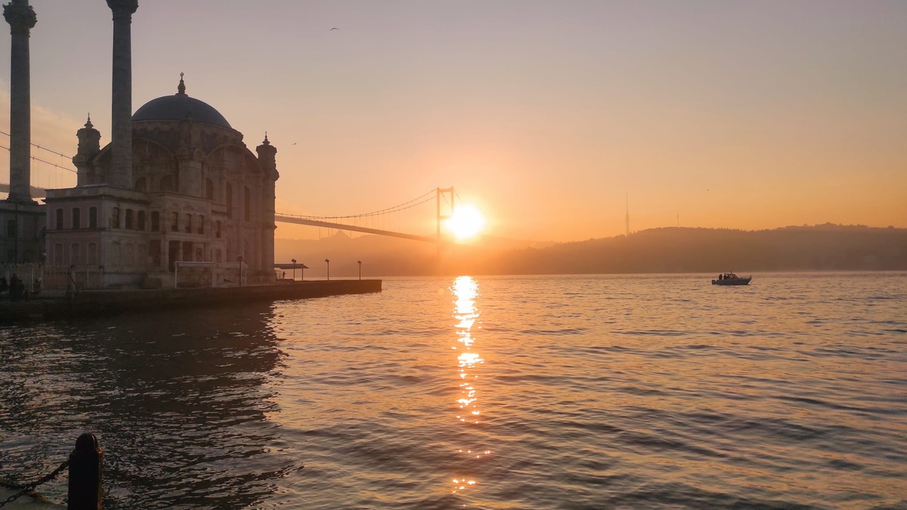 İstanbul Boğazı'nda Görüş Mesafesi Düşüyor