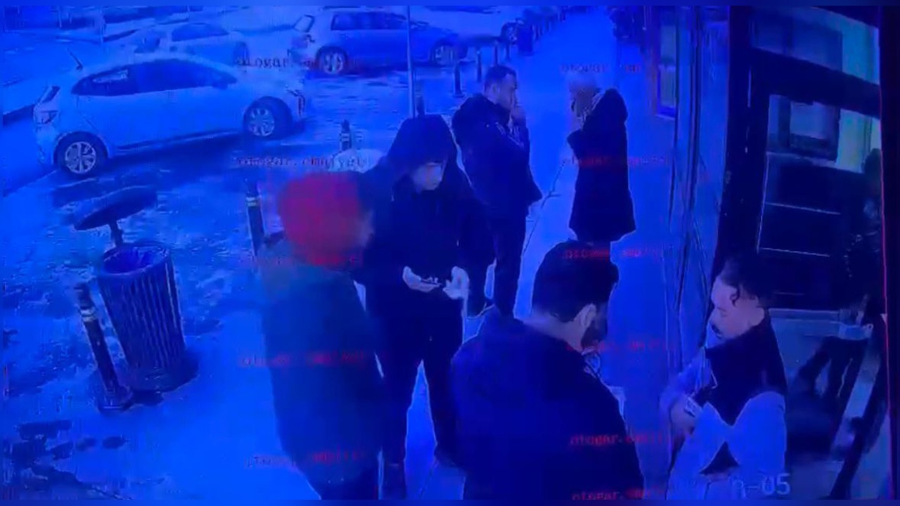 İstanbul Otogarı'nda Sahte Dolar Operasyonu: 98 Bin 500 Dolar Ele Geçirildi