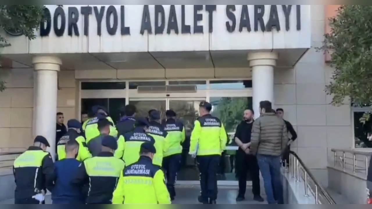 Motosiklet Yarışçılarına Yüksek Ceza: Otoyol Trafiğe Kapandı