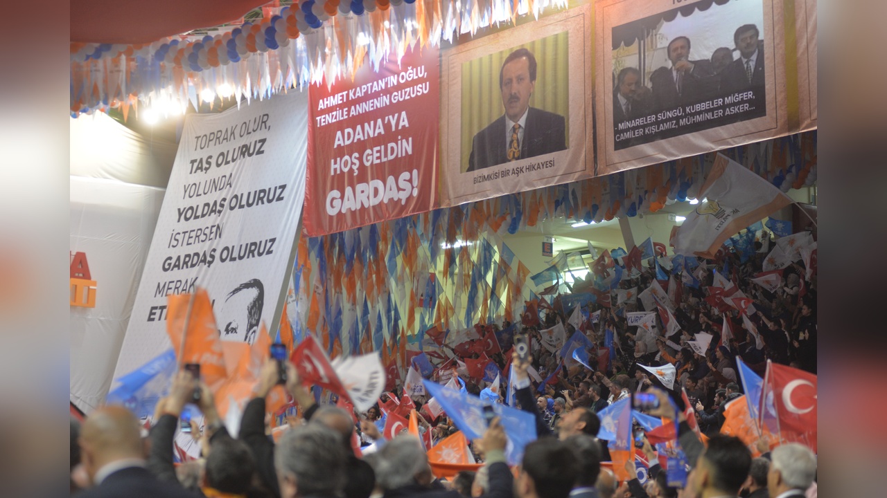 Cumhurbaşkanı Erdoğan'dan AK Parti'ye Destek Vurgusu