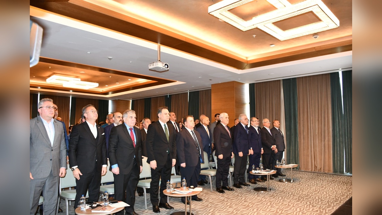 Fuad Muradov, TADEF Kongresi'nde Azerbaycan'ı Temsil Etti