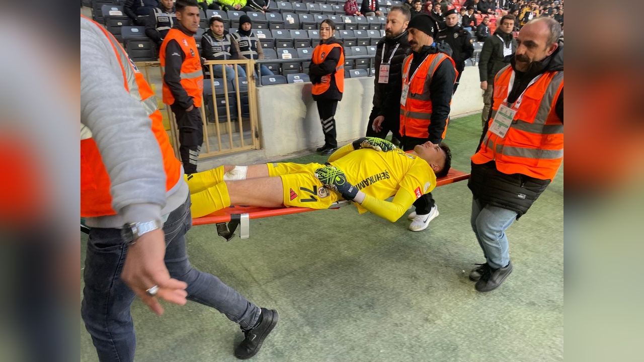 Gaziantep FK Kalecisi Mustafa Burak Bozan Acil Serviste