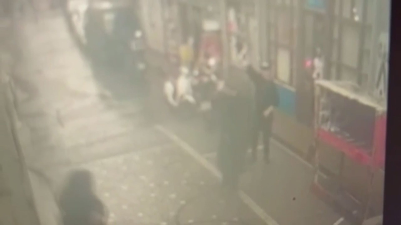 Balat'ta Cinayet Anı Kameralara Yansıdı